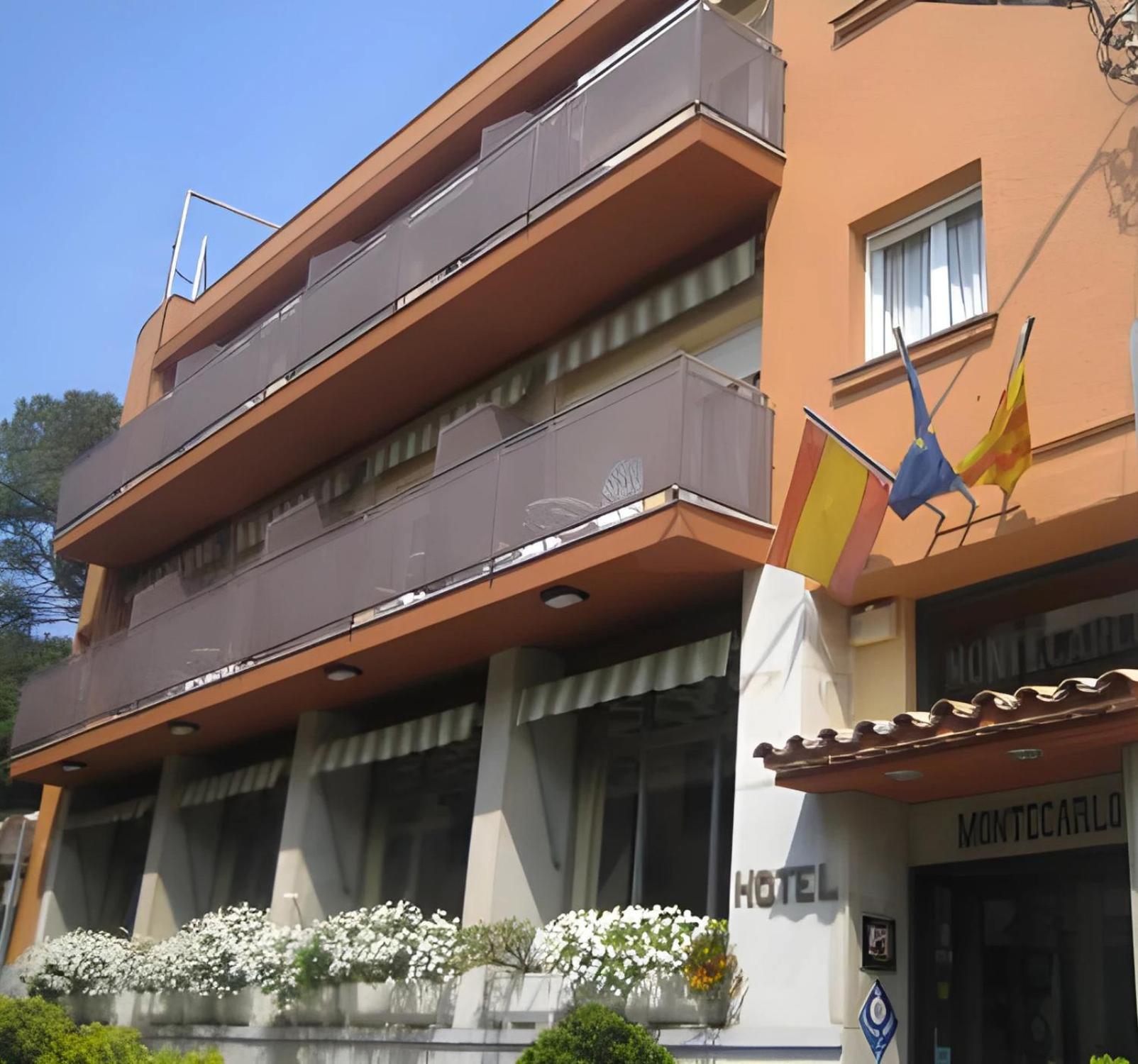 Hotel Medium Montecarlo Palafrugell Bagian luar foto