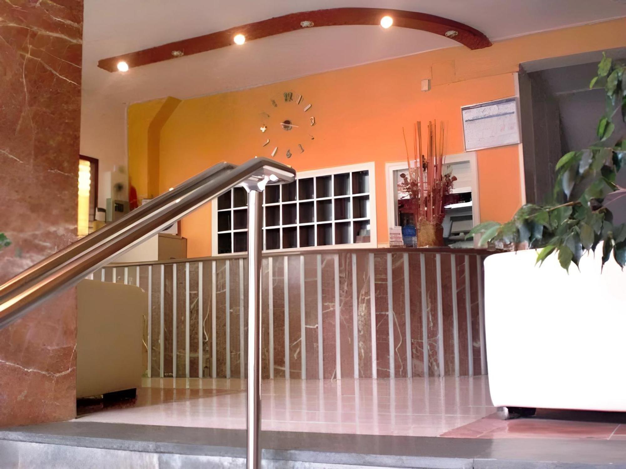 Hotel Medium Montecarlo Palafrugell Bagian luar foto