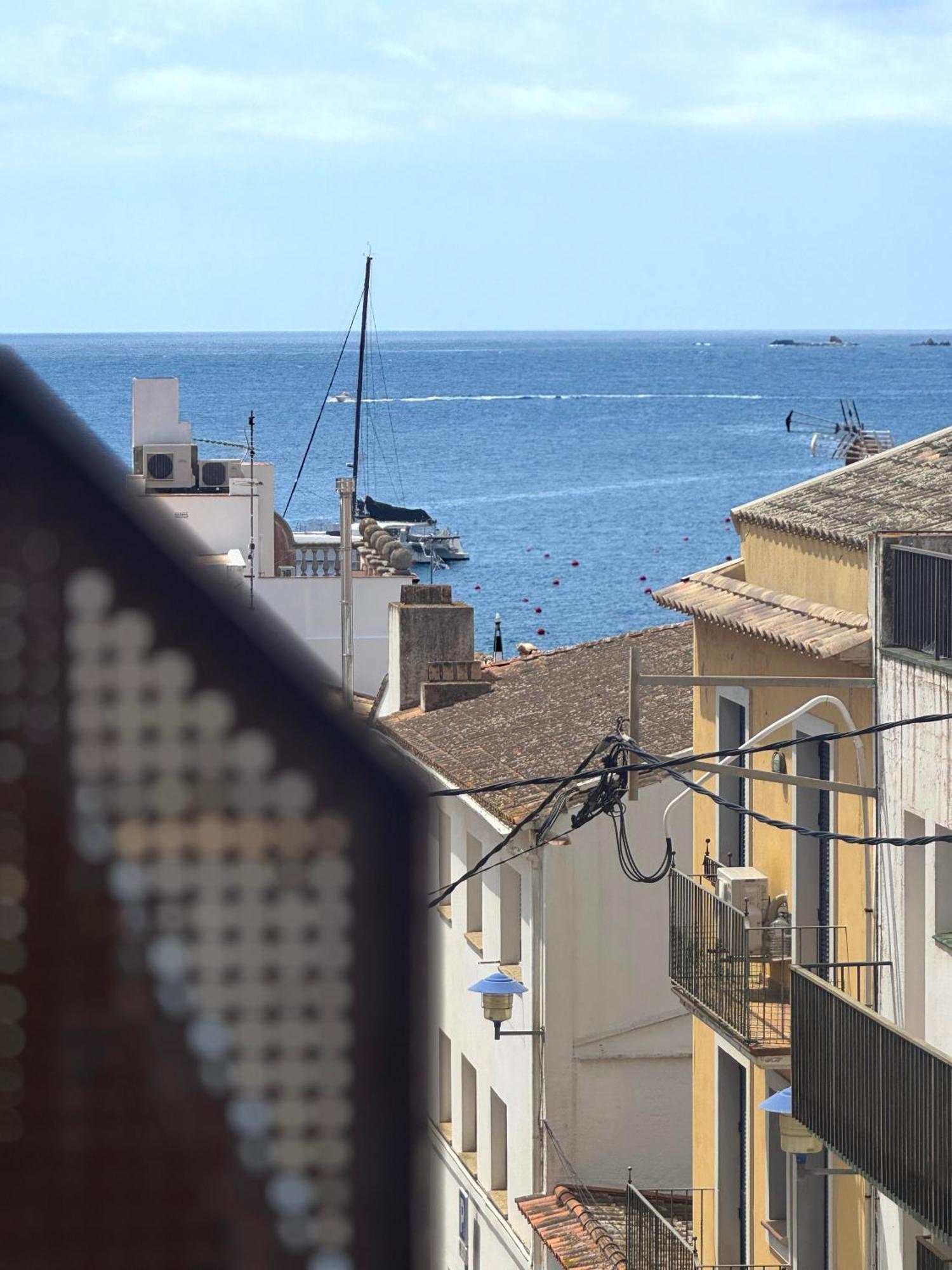 Hotel Medium Montecarlo Palafrugell Bagian luar foto